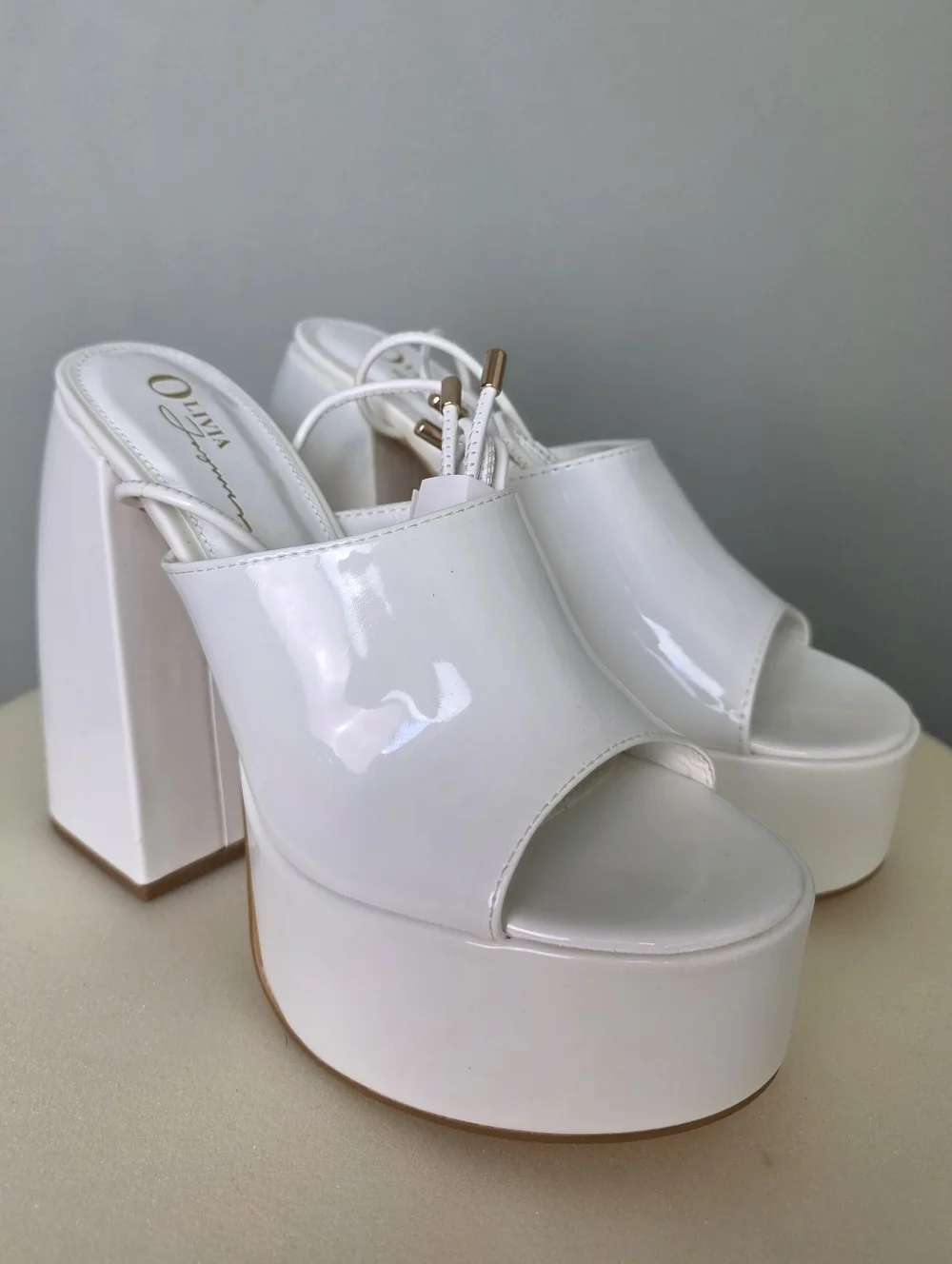 Olivia Jaymes White Patent Lace-Up Strappy Platform Sandals - Size 7.5 NWT